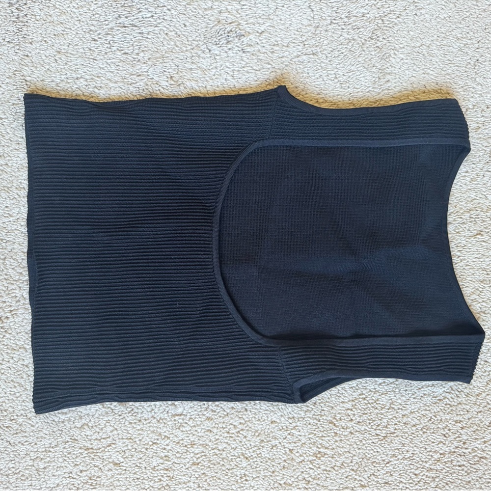 Aritzia Black Babaton Sculpt Knit - Picture 2 of 3